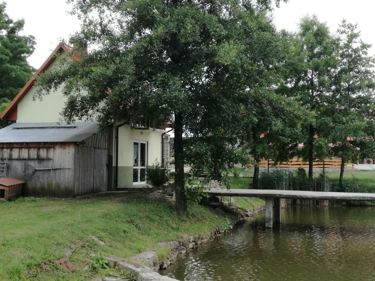 Villa Agrowczasy Nad Stawem Gartatowice Exterior foto